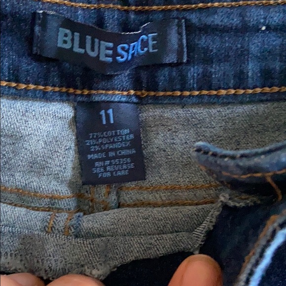 Cute jean short-shorts with sailor buttons. - Picture 2 of 3